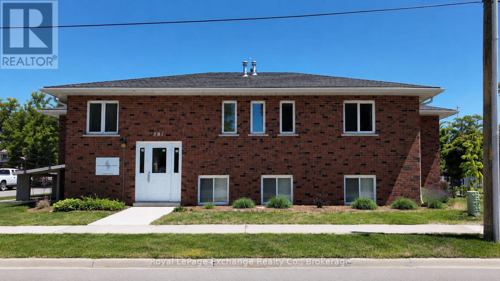 381 Lambton Street, Kincardine, Ontario  N2Z 2B2 - Photo 1 - X13656780