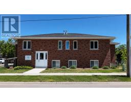 381 LAMBTON STREET, kincardine, Ontario