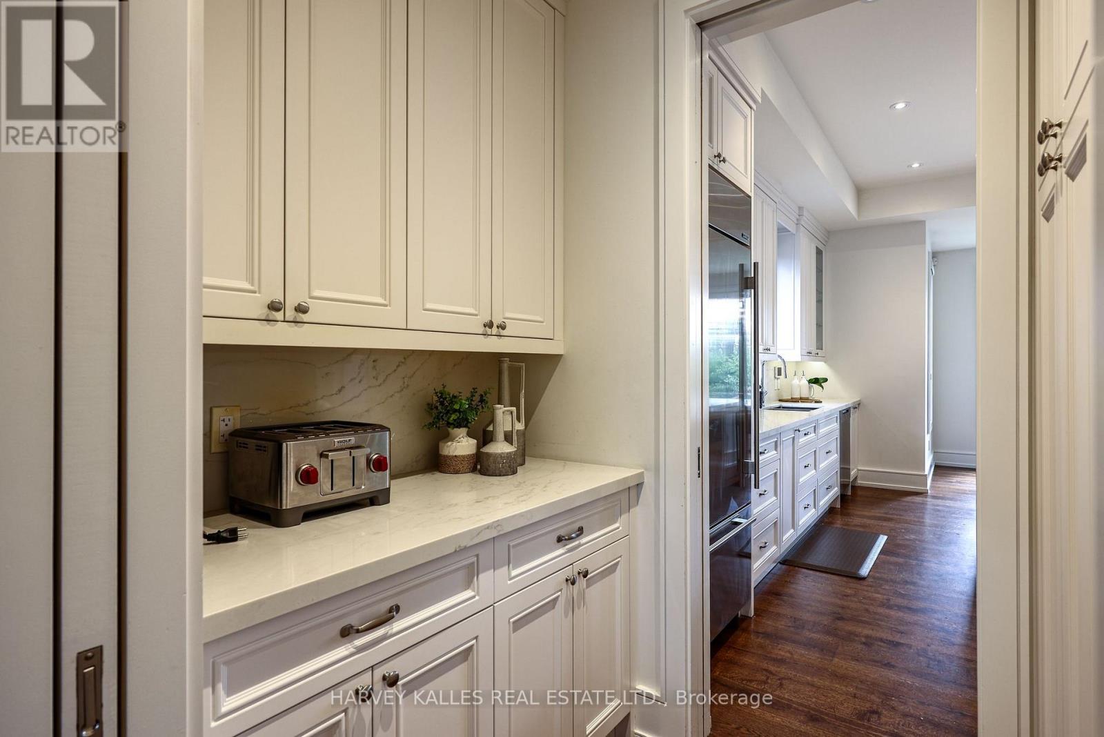 67 Dunblaine Avenue, Toronto, Ontario  M5M 2S2 - Photo 16 - C13656596