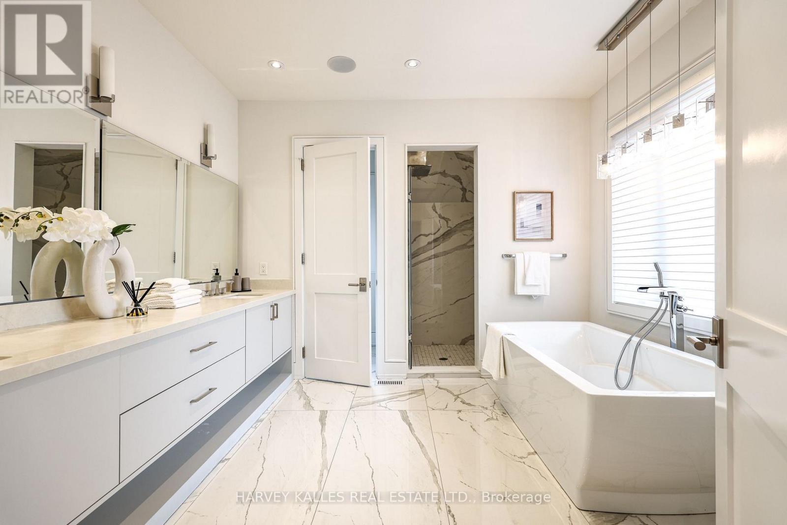 67 Dunblaine Avenue, Toronto, Ontario  M5M 2S2 - Photo 25 - C13656596