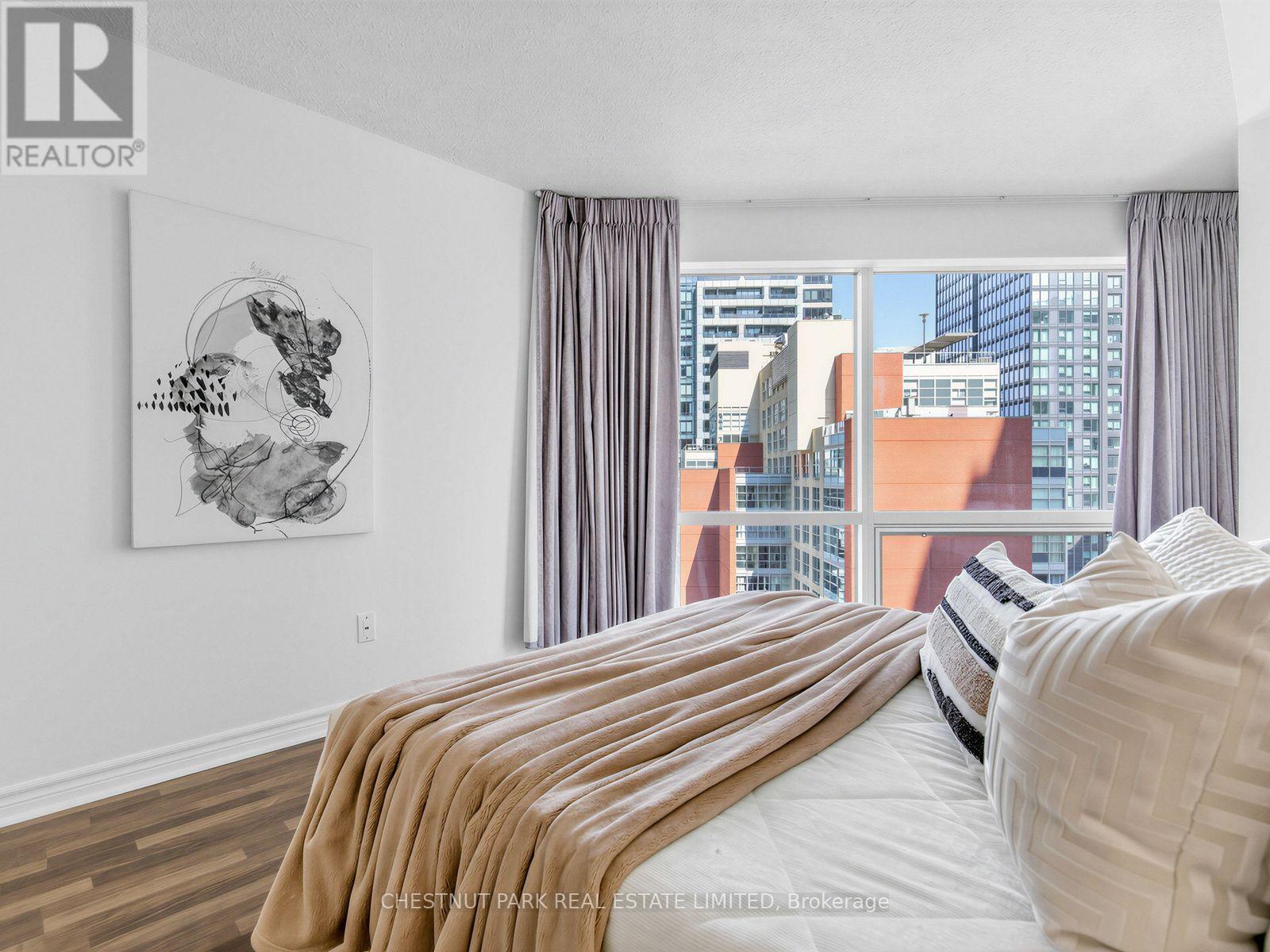 1408 - 1001 Bay Street, Toronto, Ontario  M5S 3A6 - Photo 16 - C13656656