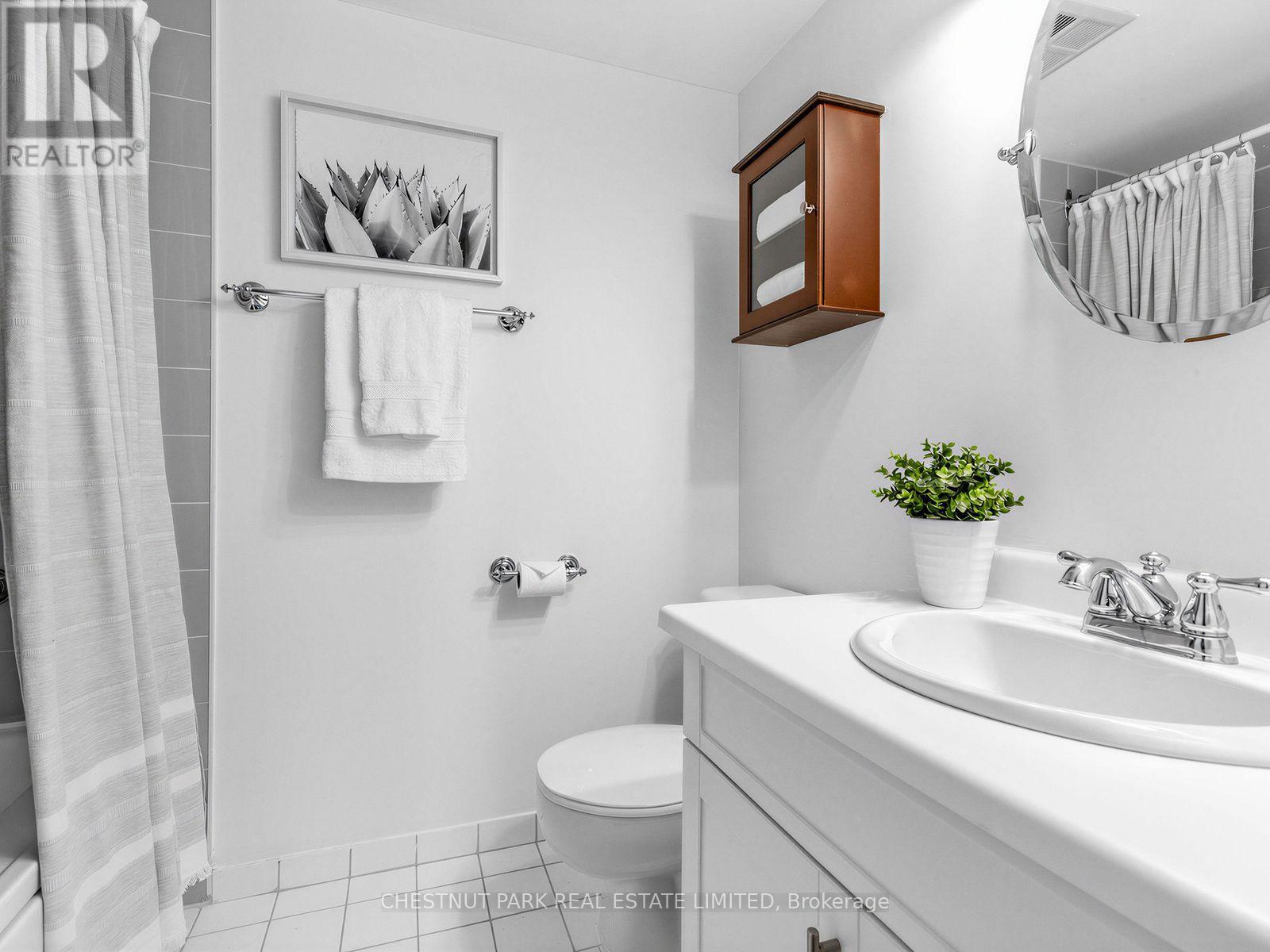 1408 - 1001 Bay Street, Toronto, Ontario  M5S 3A6 - Photo 18 - C13656656