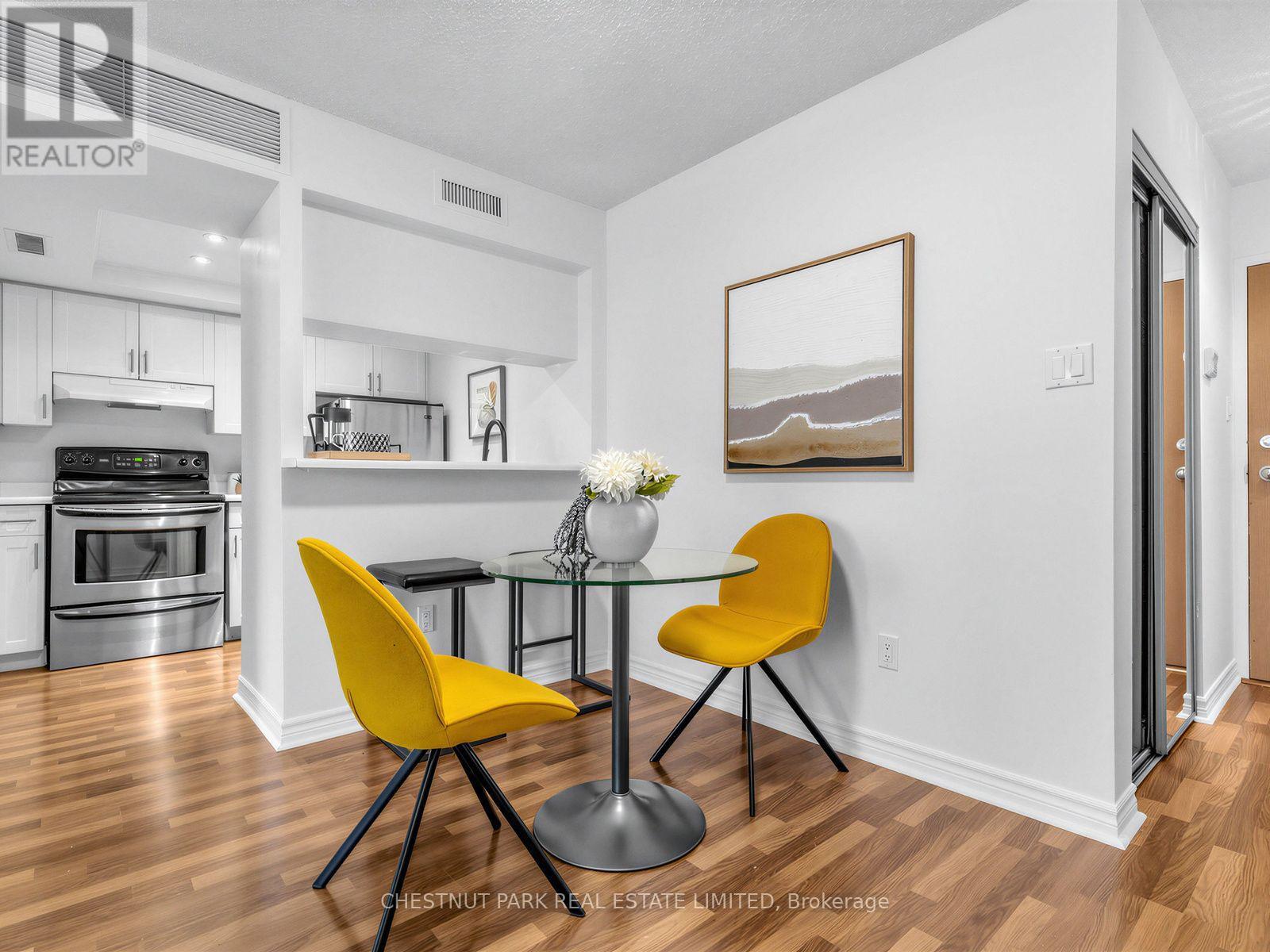 1408 - 1001 Bay Street, Toronto, Ontario  M5S 3A6 - Photo 4 - C13656656