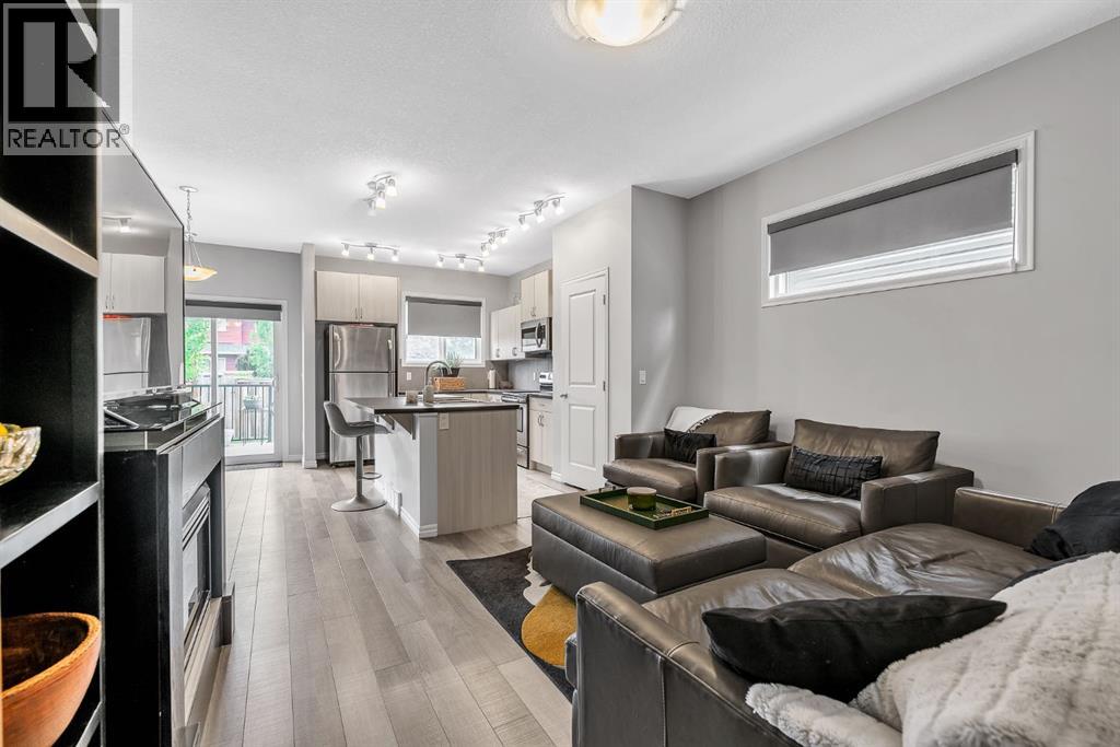 72 Legacy Mews SE, Calgary, Alberta  T2X 0Y5 - Photo 3 - A2322371