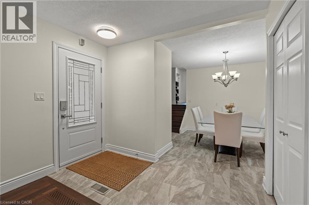 167 Berkindale Drive, Hamilton, Ontario  L8E 2R6 - Photo 4 - 40852257