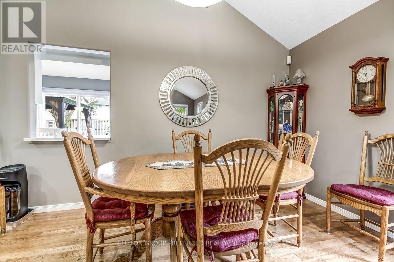 857 Silversmith Street, London North, Ontario  N6H 5T4 - Photo 6 - X13656538