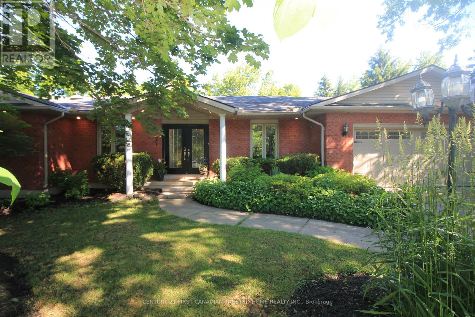 27 CROYDON DRIVE, Middlesex Centre, Ontario