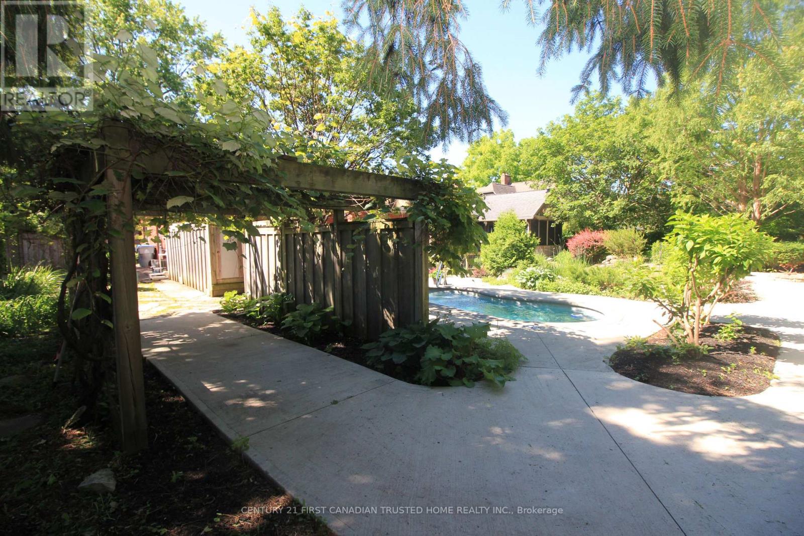 27 Croydon Drive, Middlesex Centre, Ontario  N0M 1C0 - Photo 23 - X13656570