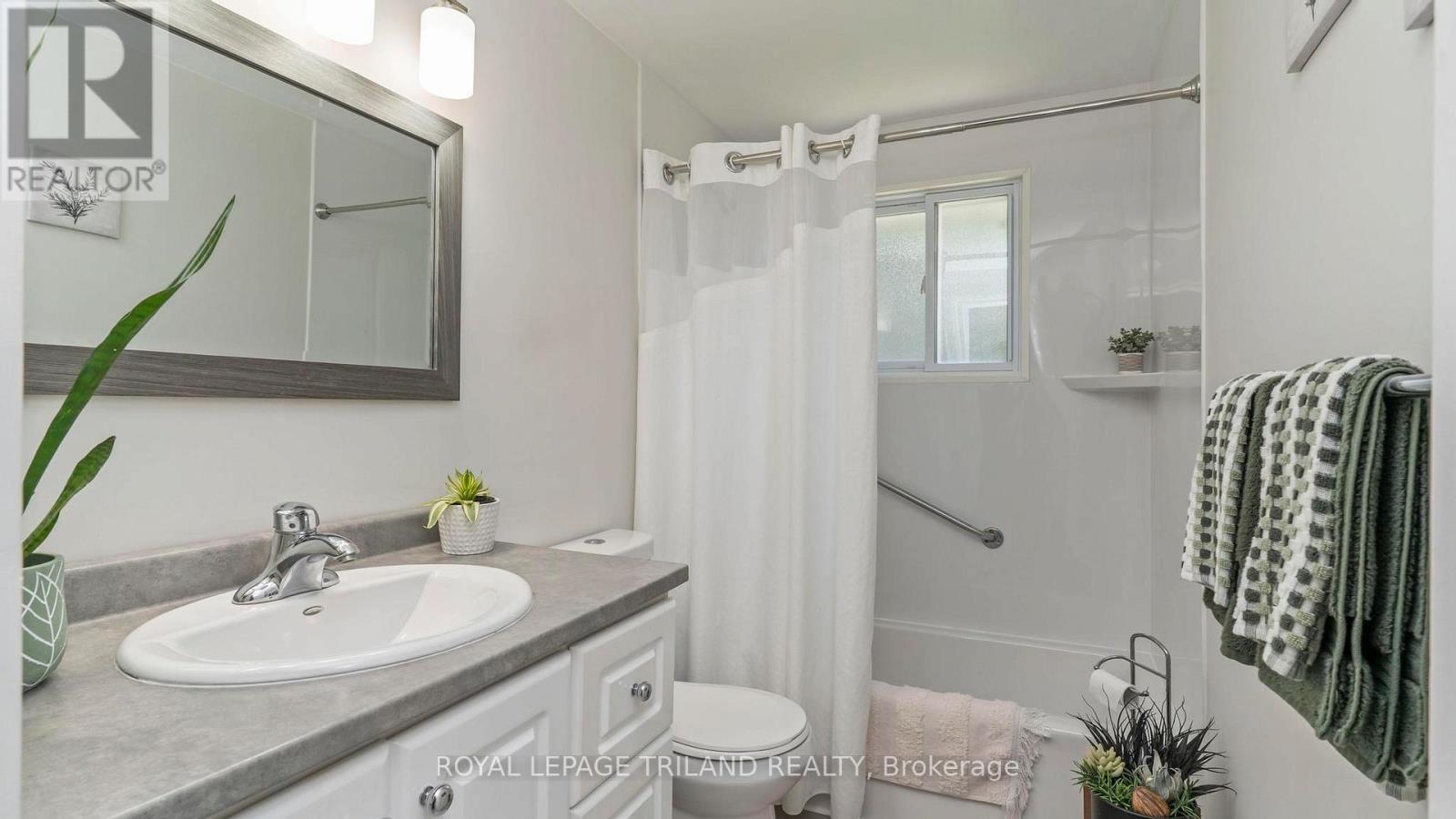 7 Stirling Crescent, St. Thomas, Ontario  N5P 3R4 - Photo 17 - X13656626