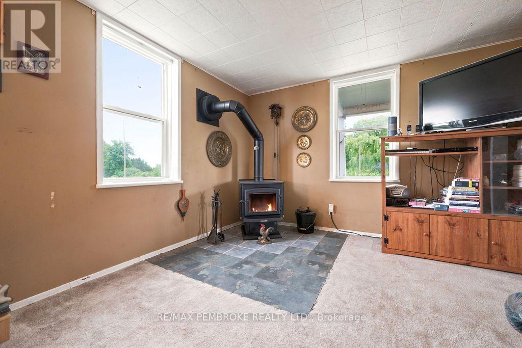 601 Silver Lake Road, Bonnechere Valley, Ontario  K0J 1T0 - Photo 7 - X13656572