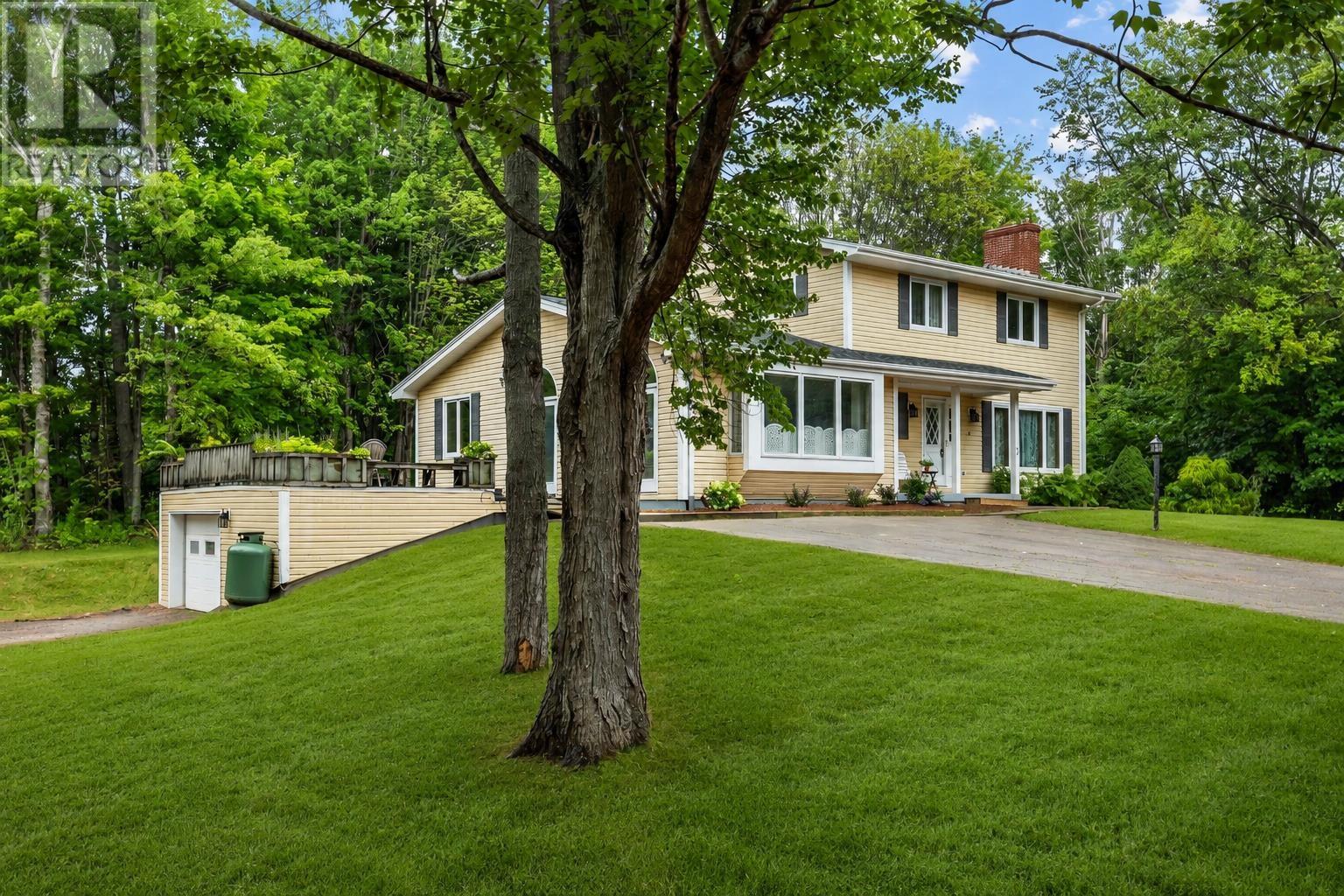 45 Bonavista Avenue, Stratford, Prince Edward Island  C1B 1L3 - Photo 1 - 202619190