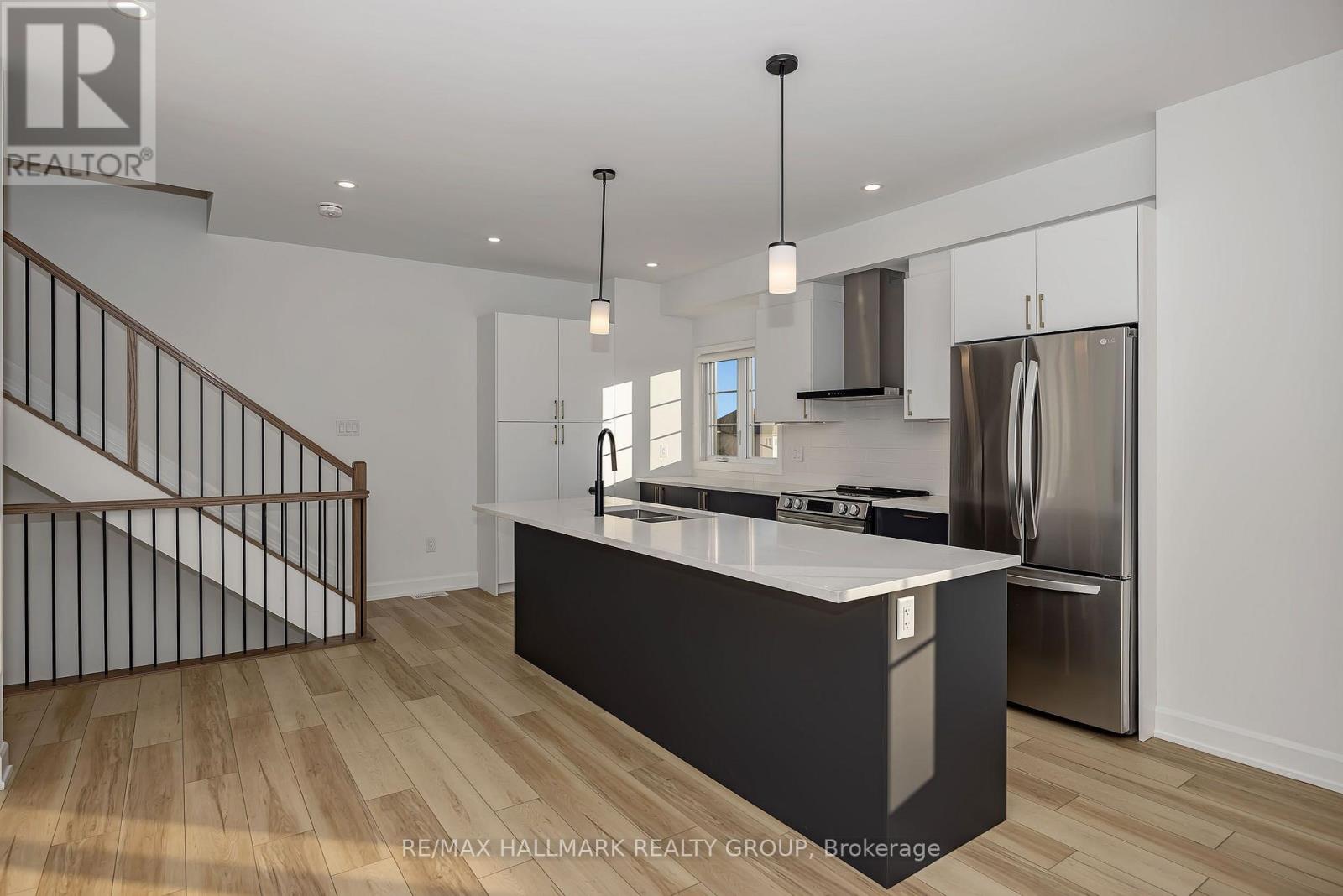 422 Rolling Meadow Crescent, Ottawa, Ontario  K1W 0X6 - Photo 13 - X13656718