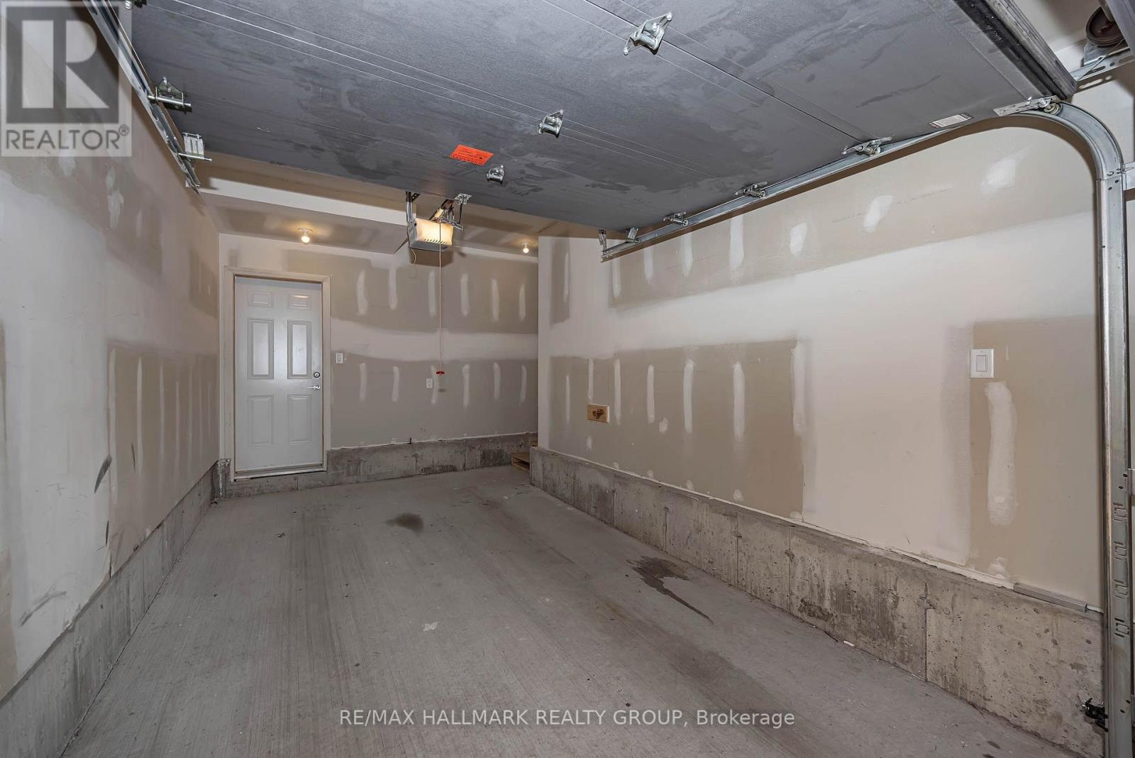 422 Rolling Meadow Crescent, Ottawa, Ontario  K1W 0X6 - Photo 35 - X13656718