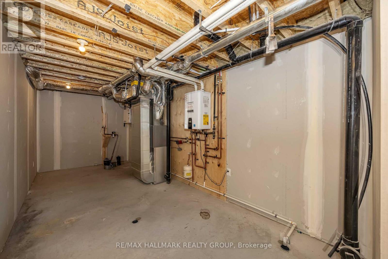 422 Rolling Meadow Crescent, Ottawa, Ontario  K1W 0X6 - Photo 37 - X13656718