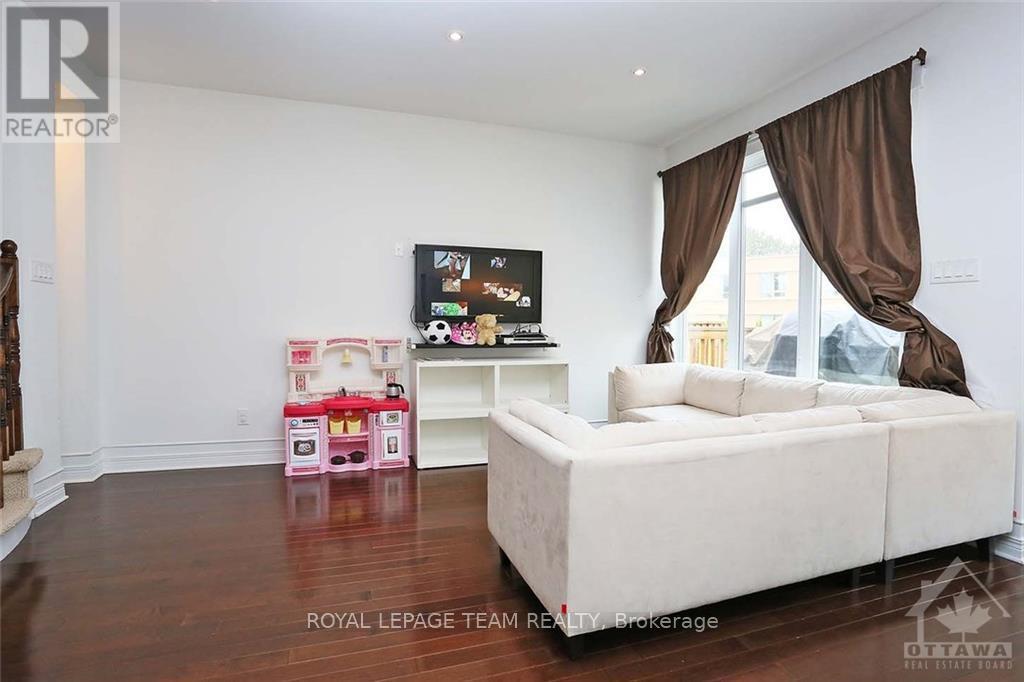 68 Encore Private, Ottawa, Ontario  K2E 0A2 - Photo 12 - X13656722