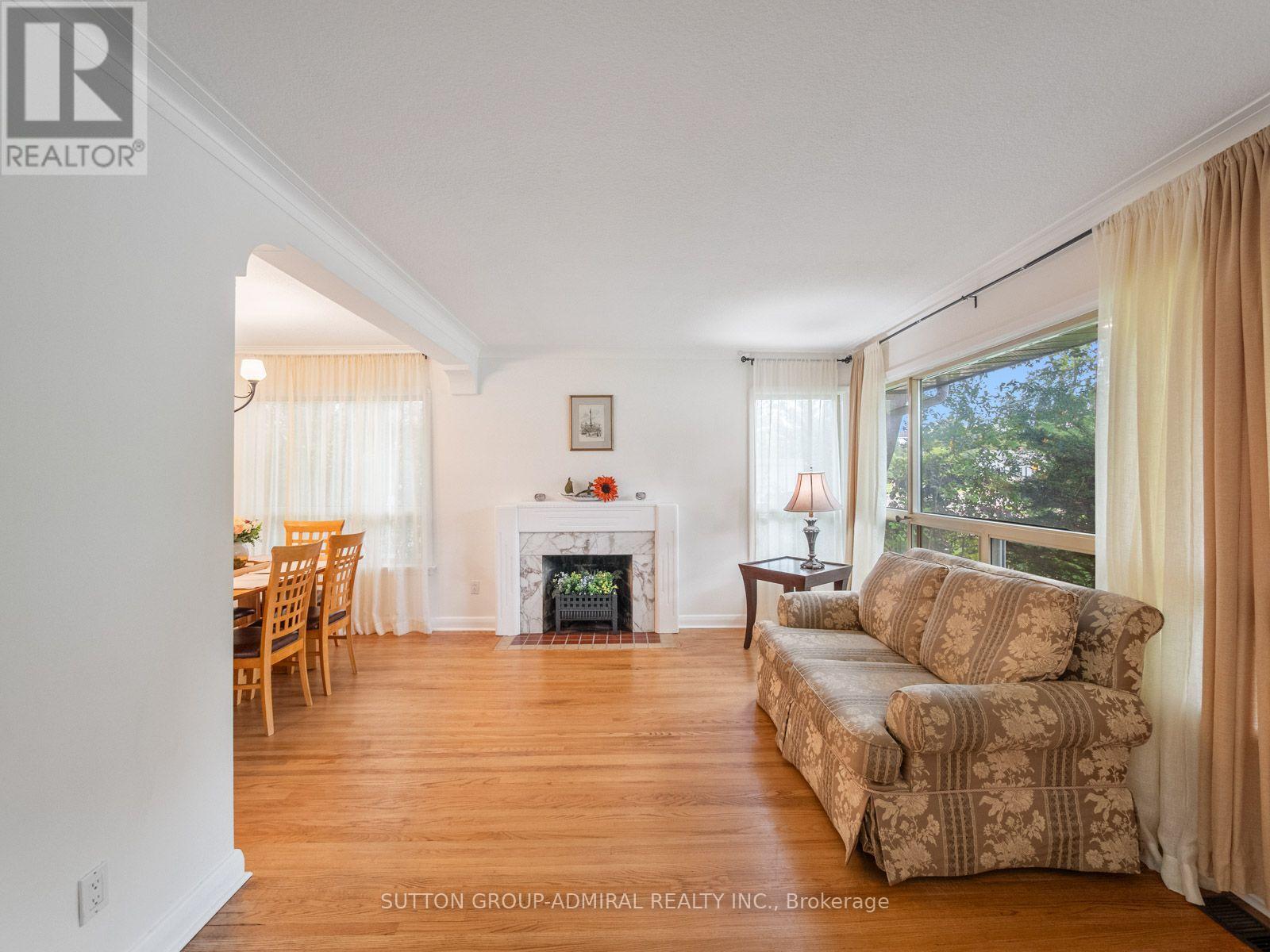261 Carol Avenue, Newmarket, Ontario  L3Y 4T2 - Photo 12 - N13656550
