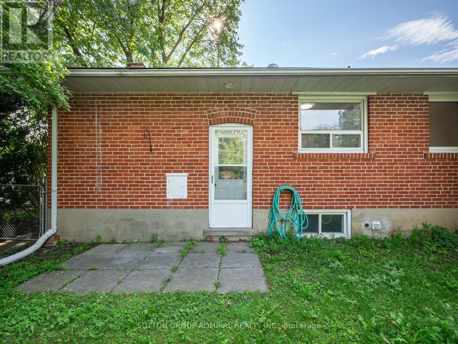 261 Carol Avenue, Newmarket, Ontario  L3Y 4T2 - Photo 36 - N13656550