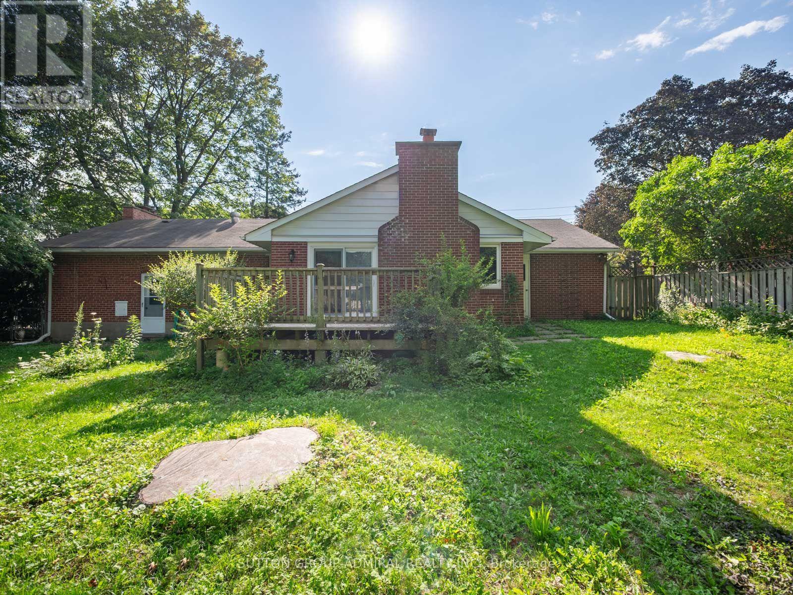 261 Carol Avenue, Newmarket, Ontario  L3Y 4T2 - Photo 38 - N13656550