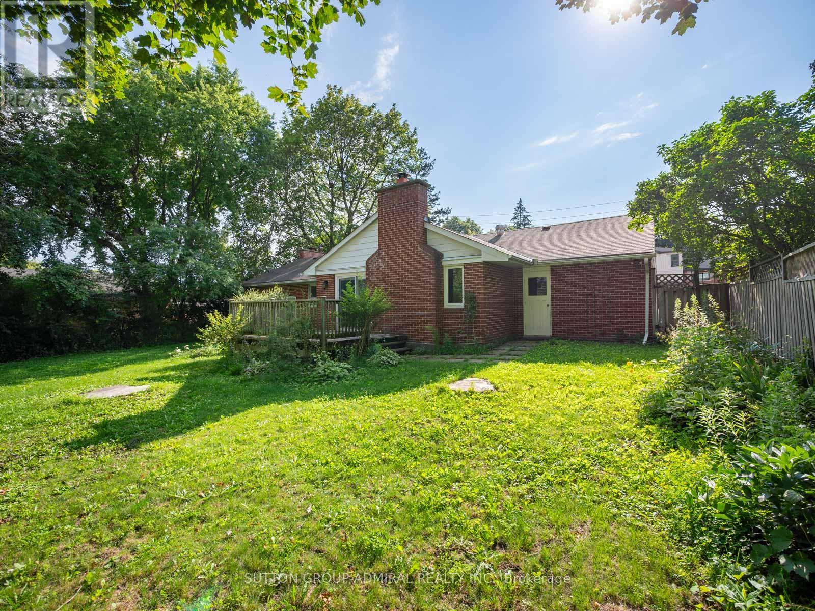 261 Carol Avenue, Newmarket, Ontario  L3Y 4T2 - Photo 39 - N13656550