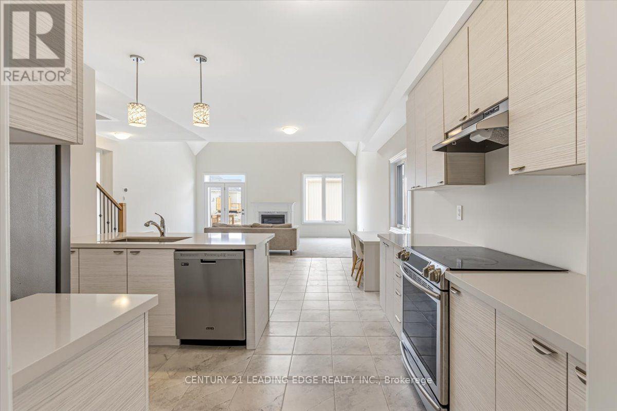 38 Palmira Drive, Georgina, Ontario  L0E 1R0 - Photo 12 - N13656616