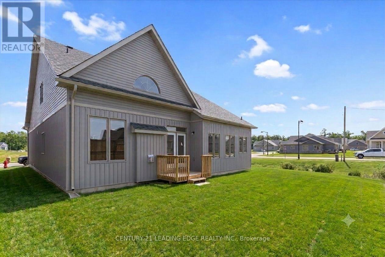 38 Palmira Drive, Georgina, Ontario  L0E 1R0 - Photo 4 - N13656616