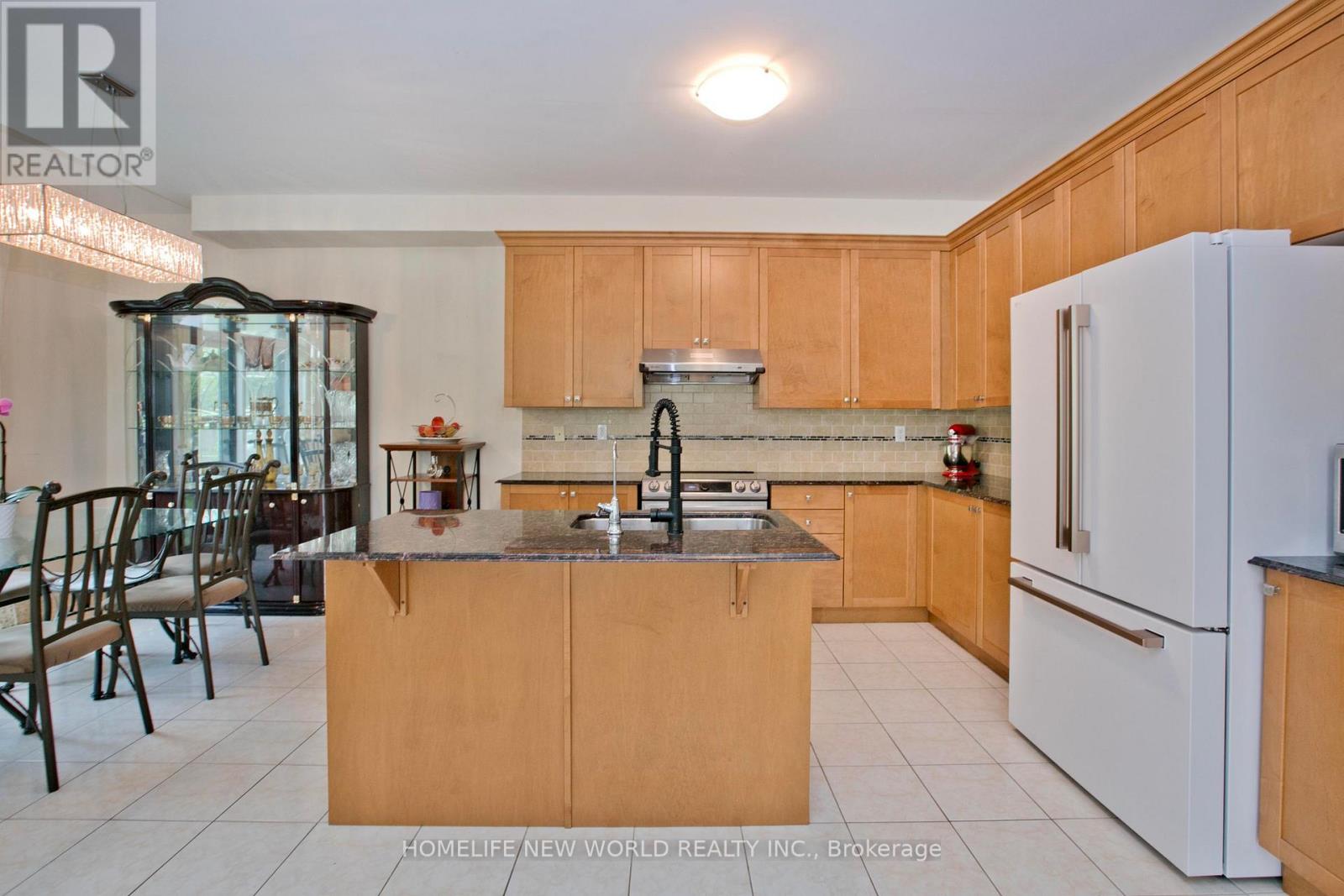 153 Alexander Lawrie Avenue, Markham, Ontario  L6E 0J3 - Photo 10 - N13656636