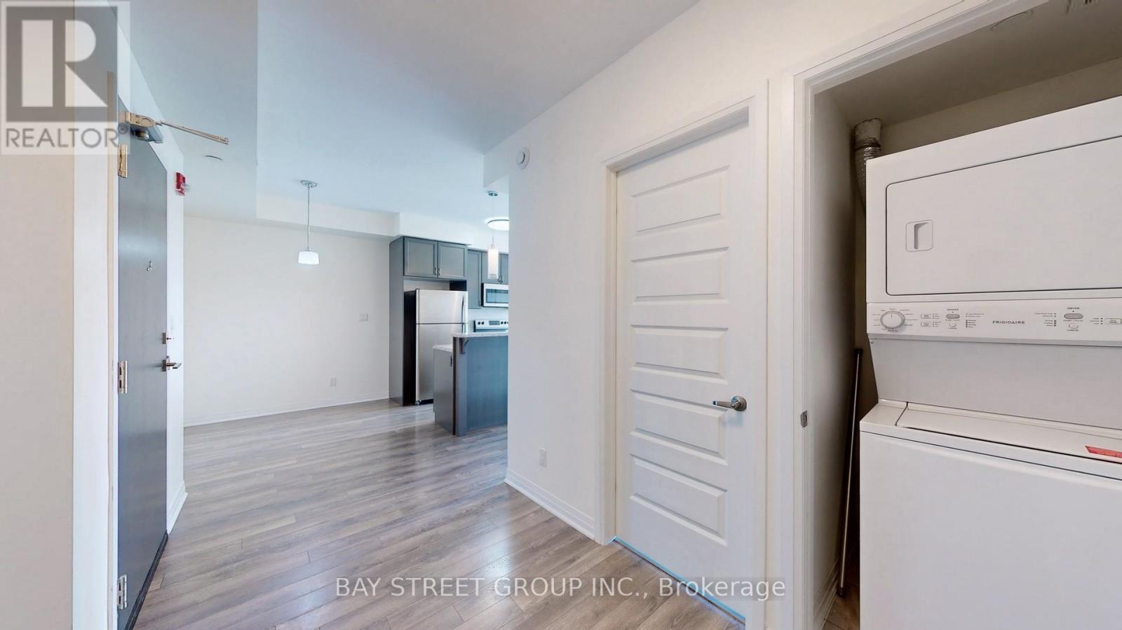 512 - 2 Adam Sellers Street, Markham, Ontario  L6B 1P2 - Photo 3 - N13656658