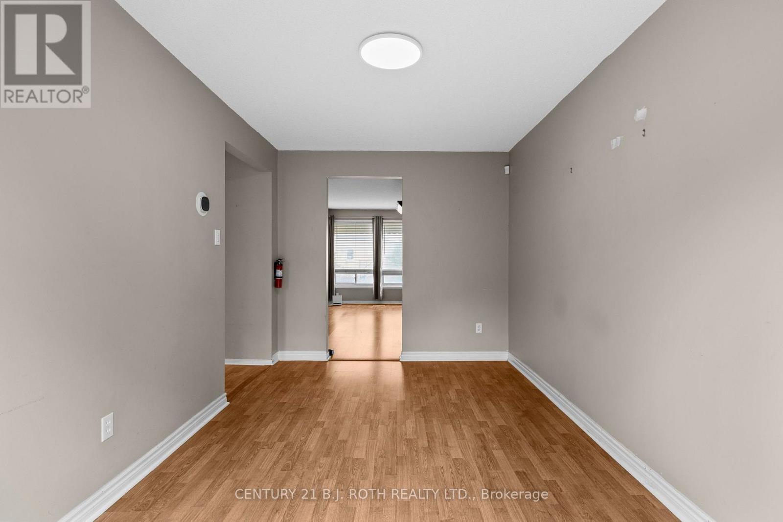 14 Innisfil Street, Barrie, Ontario  L4N 3C9 - Photo 11 - S13656542