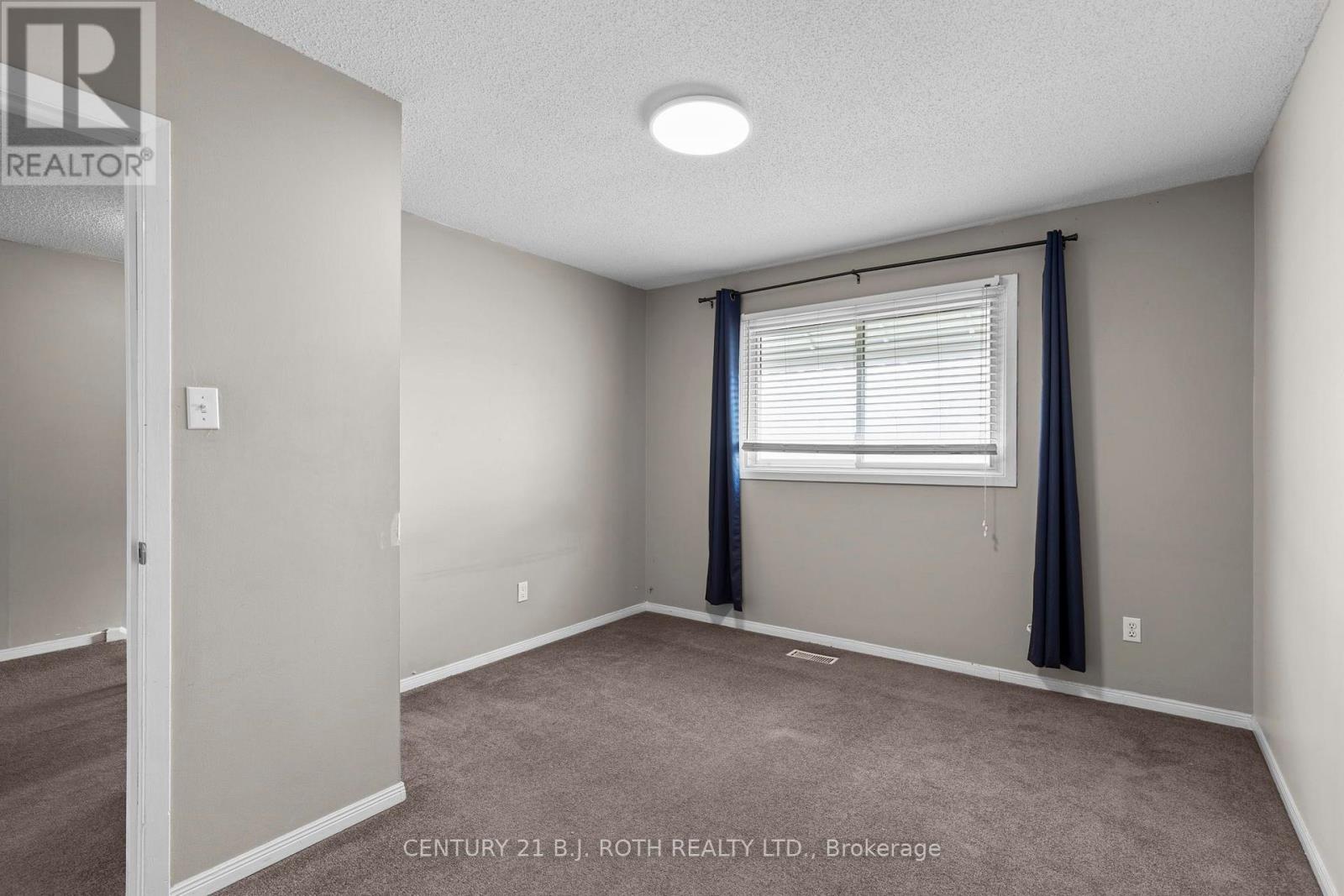 14 Innisfil Street, Barrie, Ontario  L4N 3C9 - Photo 13 - S13656542