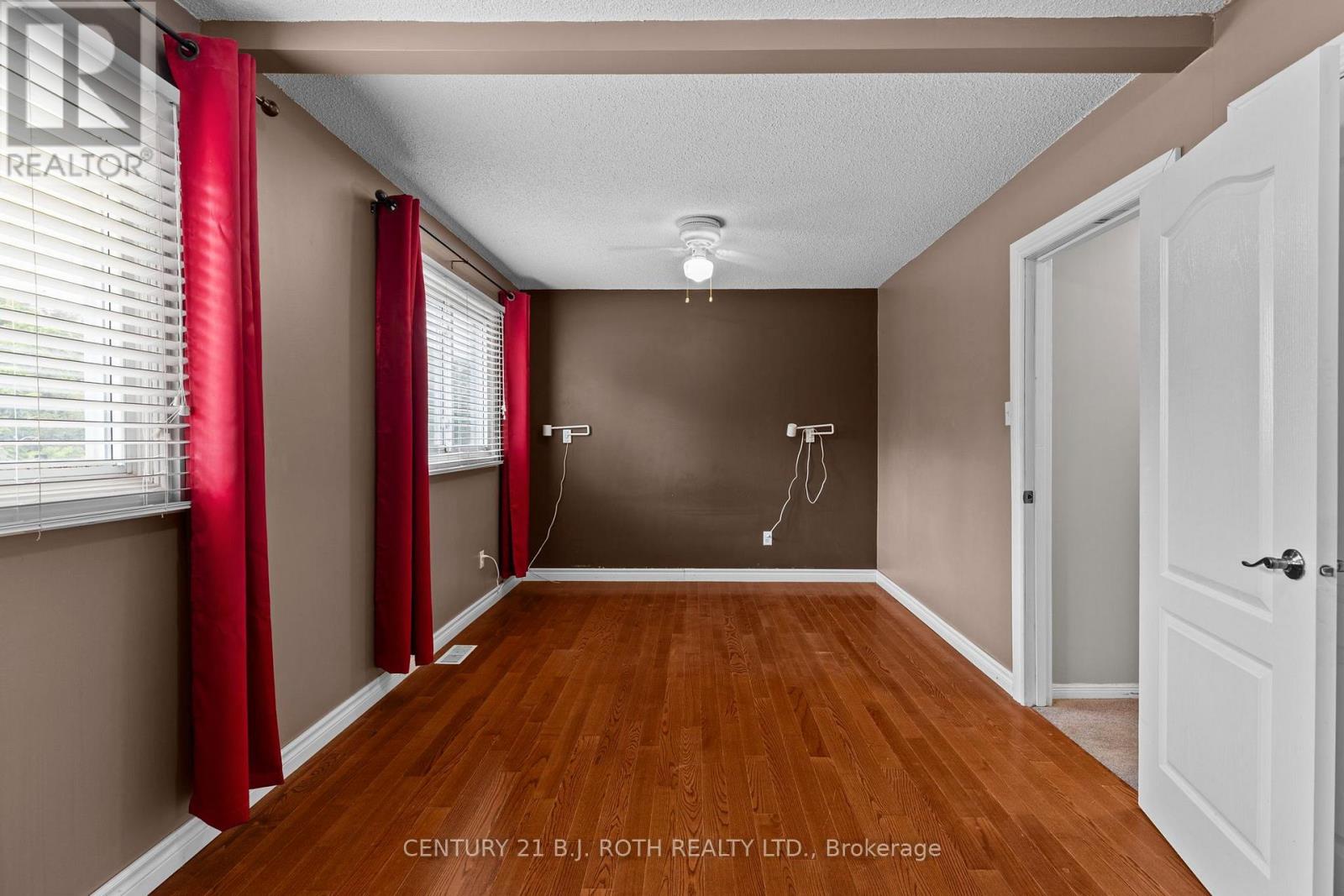 14 Innisfil Street, Barrie, Ontario  L4N 3C9 - Photo 17 - S13656542