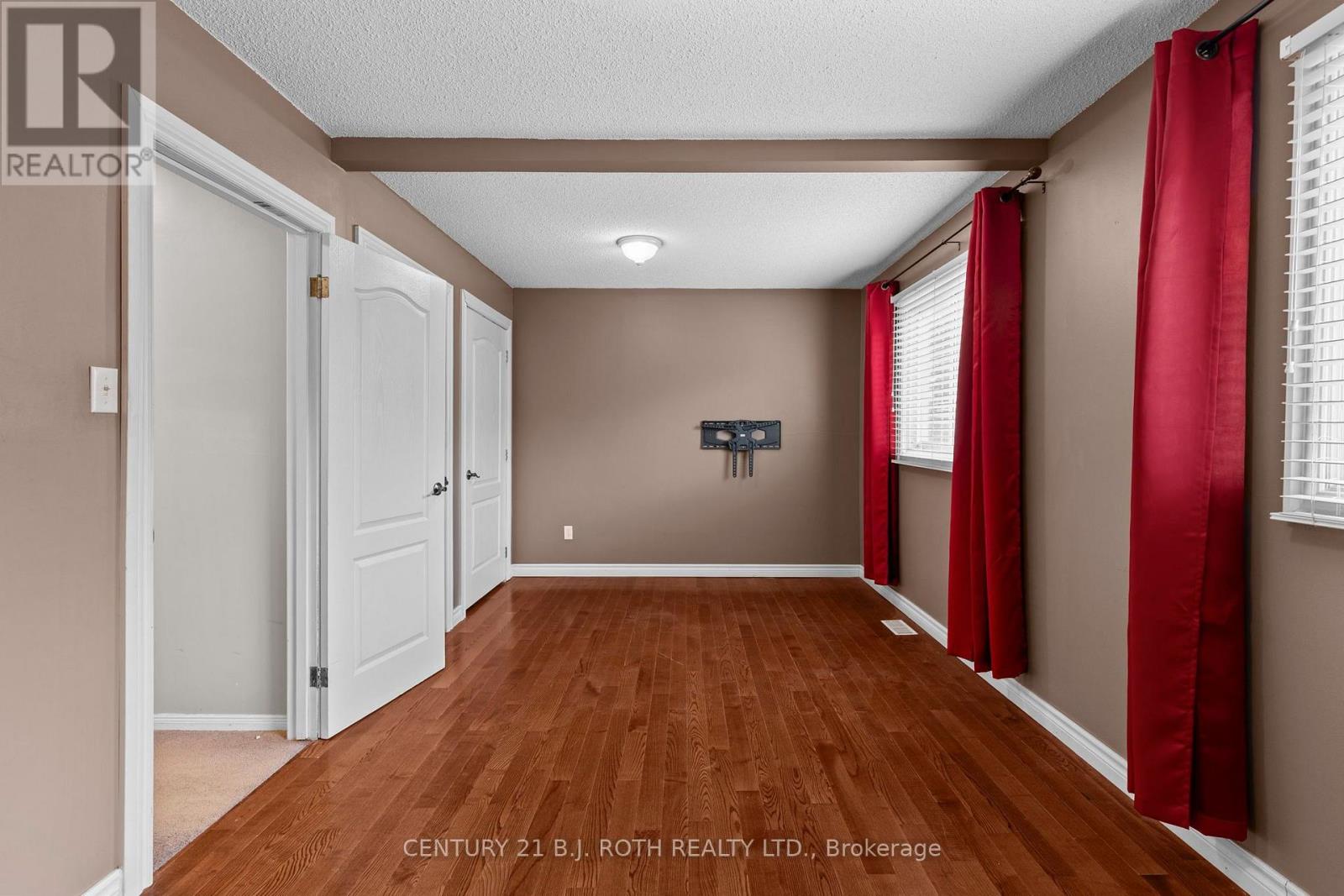 14 Innisfil Street, Barrie, Ontario  L4N 3C9 - Photo 18 - S13656542