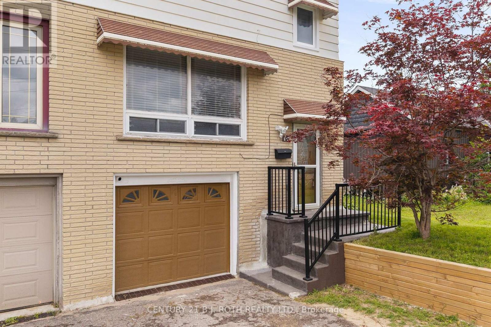 14 Innisfil Street, Barrie, Ontario  L4N 3C9 - Photo 3 - S13656542