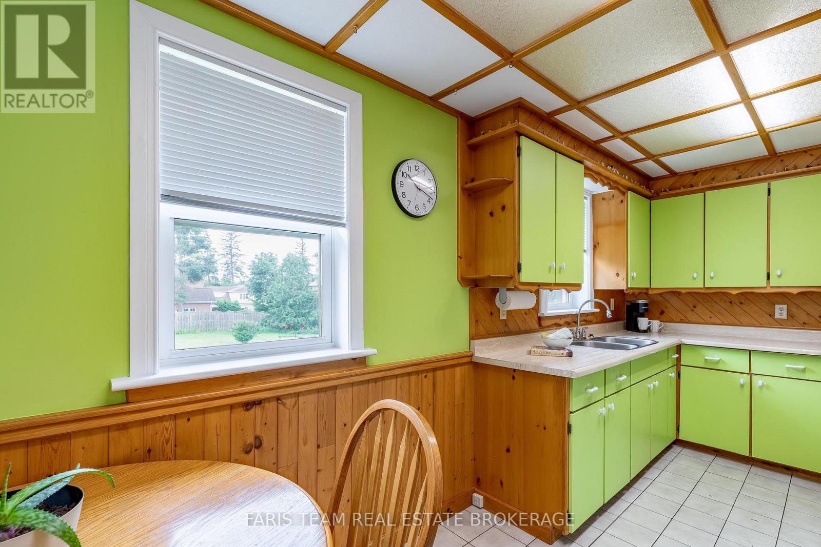 207 Warnica Road, Barrie (Painswick North), Ontario L4N 3Z2 - Photo 3 - S13656676