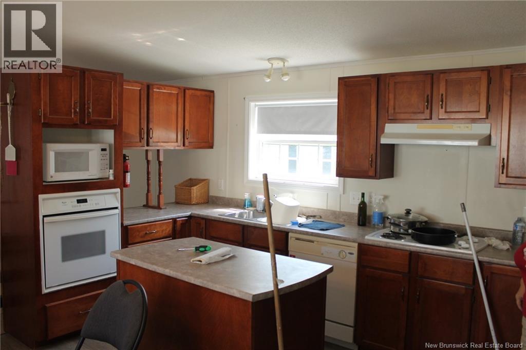 113 Glenmar Drive, Fredericton, New Brunswick  E3G 0S3 - Photo 2 - NB145623