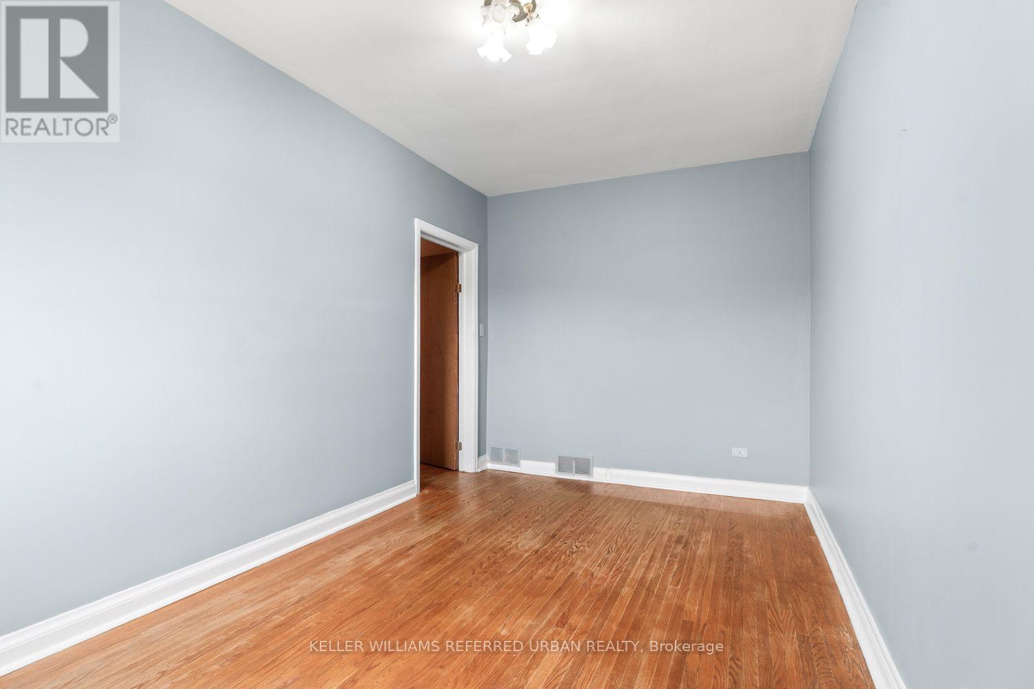 114 Gracefield Avenue, Toronto, Ontario  M6L 1L1 - Photo 15 - W13656514