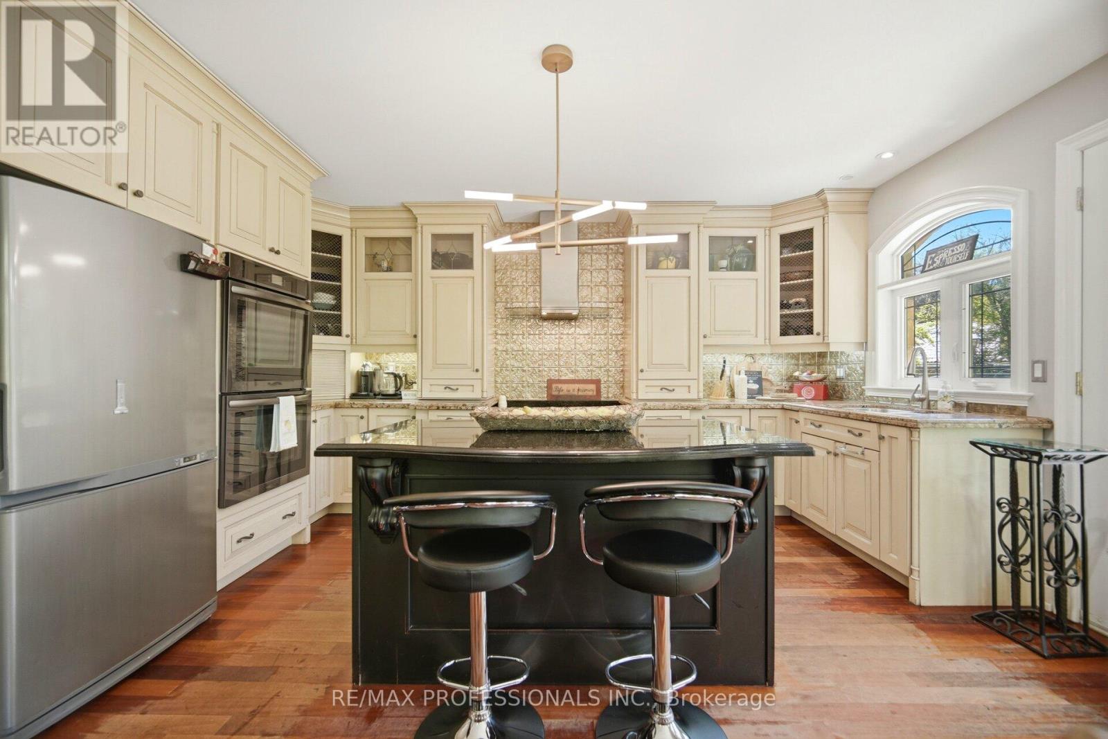 1114 Kipling Avenue, Toronto, Ontario  M9B 3M5 - Photo 13 - W13656620