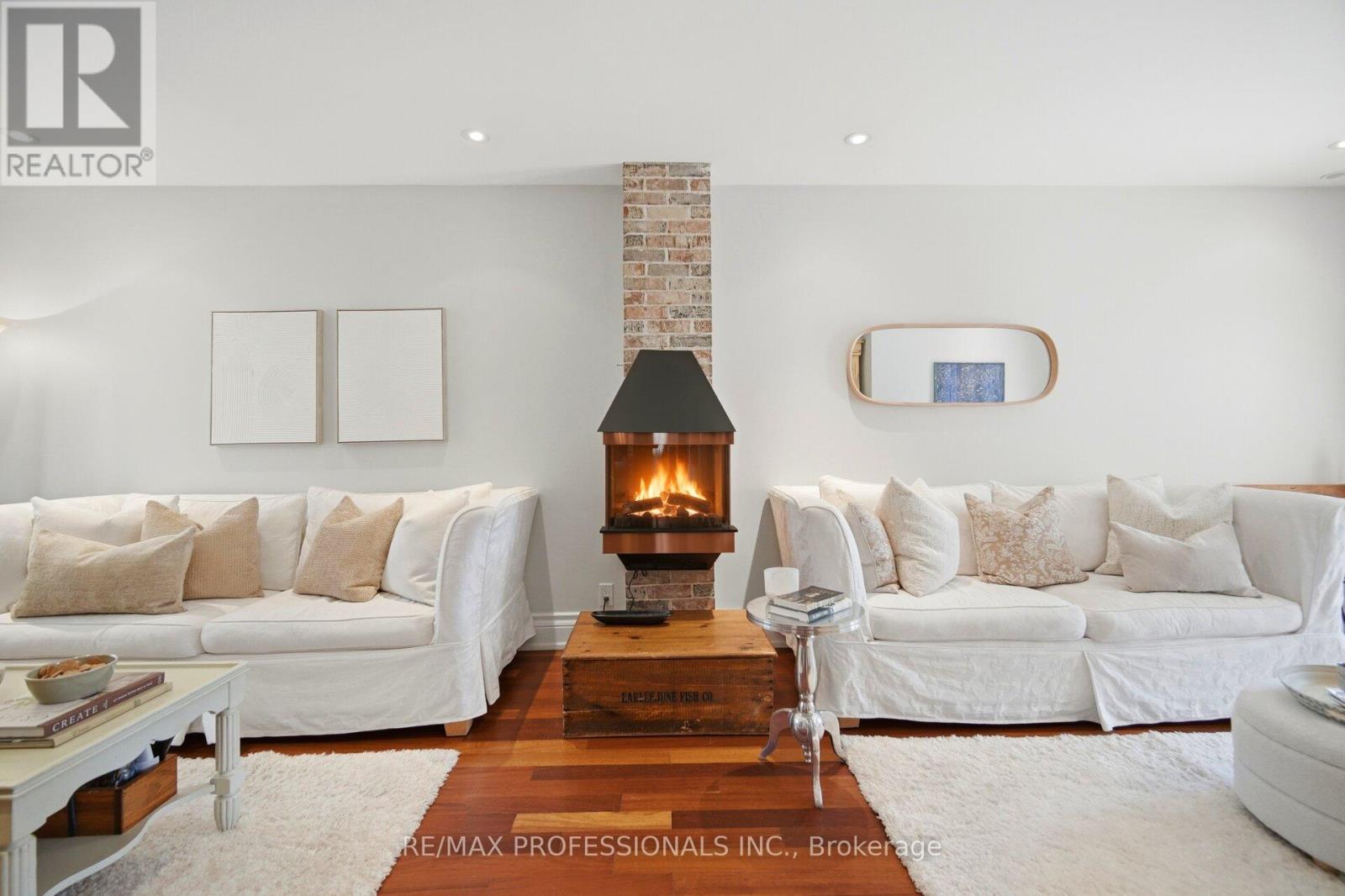 1114 Kipling Avenue, Toronto, Ontario  M9B 3M5 - Photo 17 - W13656620