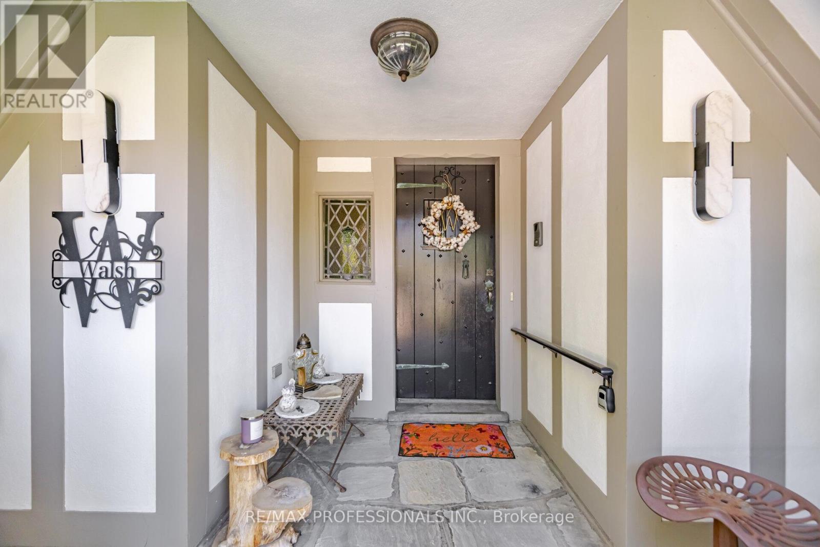 1114 Kipling Avenue, Toronto, Ontario  M9B 3M5 - Photo 4 - W13656620