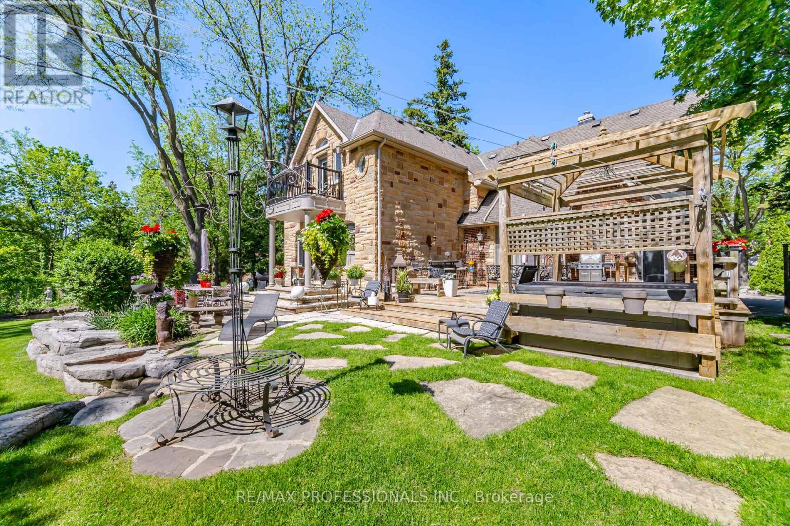 1114 Kipling Avenue, Toronto, Ontario  M9B 3M5 - Photo 40 - W13656620