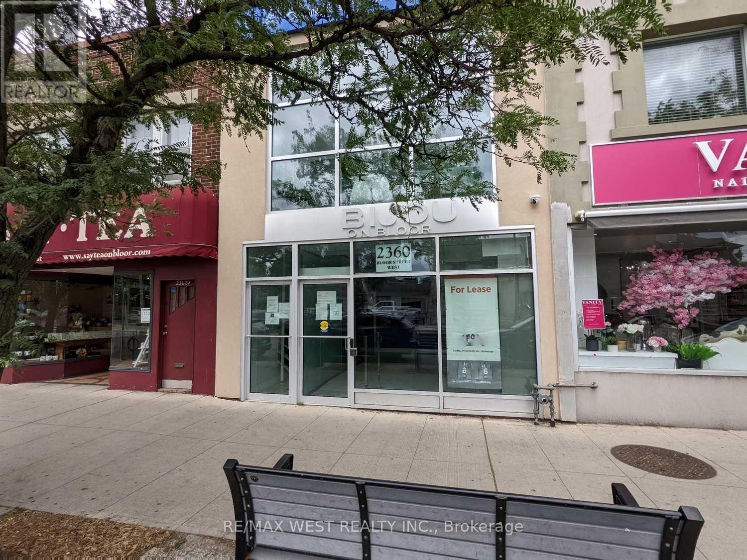Main Fl - 2360 Bloor Street W, Toronto, Ontario  M6S 1P3 - Photo 1 - W13656660