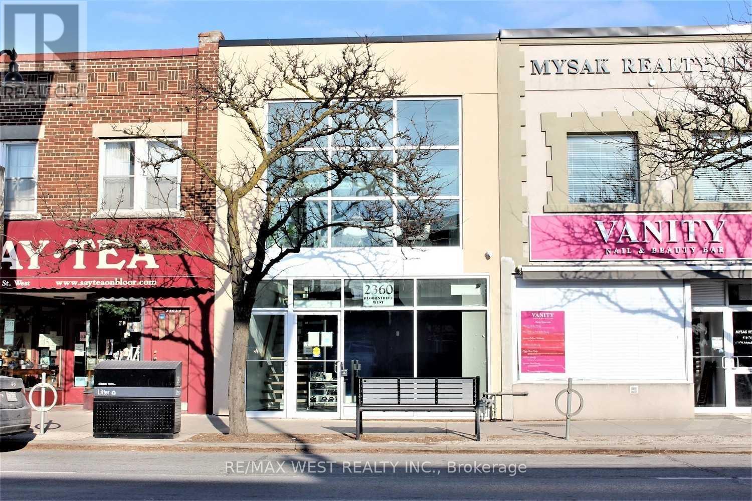 Main Fl - 2360 Bloor Street W, Toronto, Ontario  M6S 1P3 - Photo 4 - W13656660