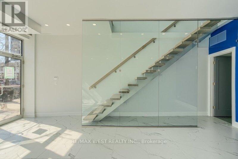 Main Fl - 2360 Bloor Street W, Toronto, Ontario  M6S 1P3 - Photo 7 - W13656660