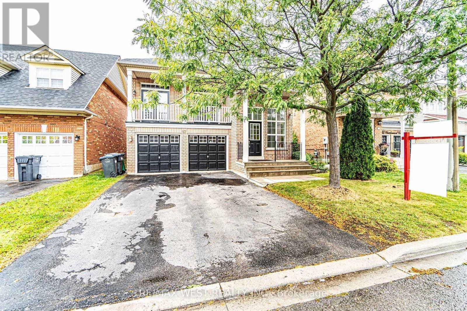 37 CHARLESWOOD CIRCLE, Brampton, Ontario