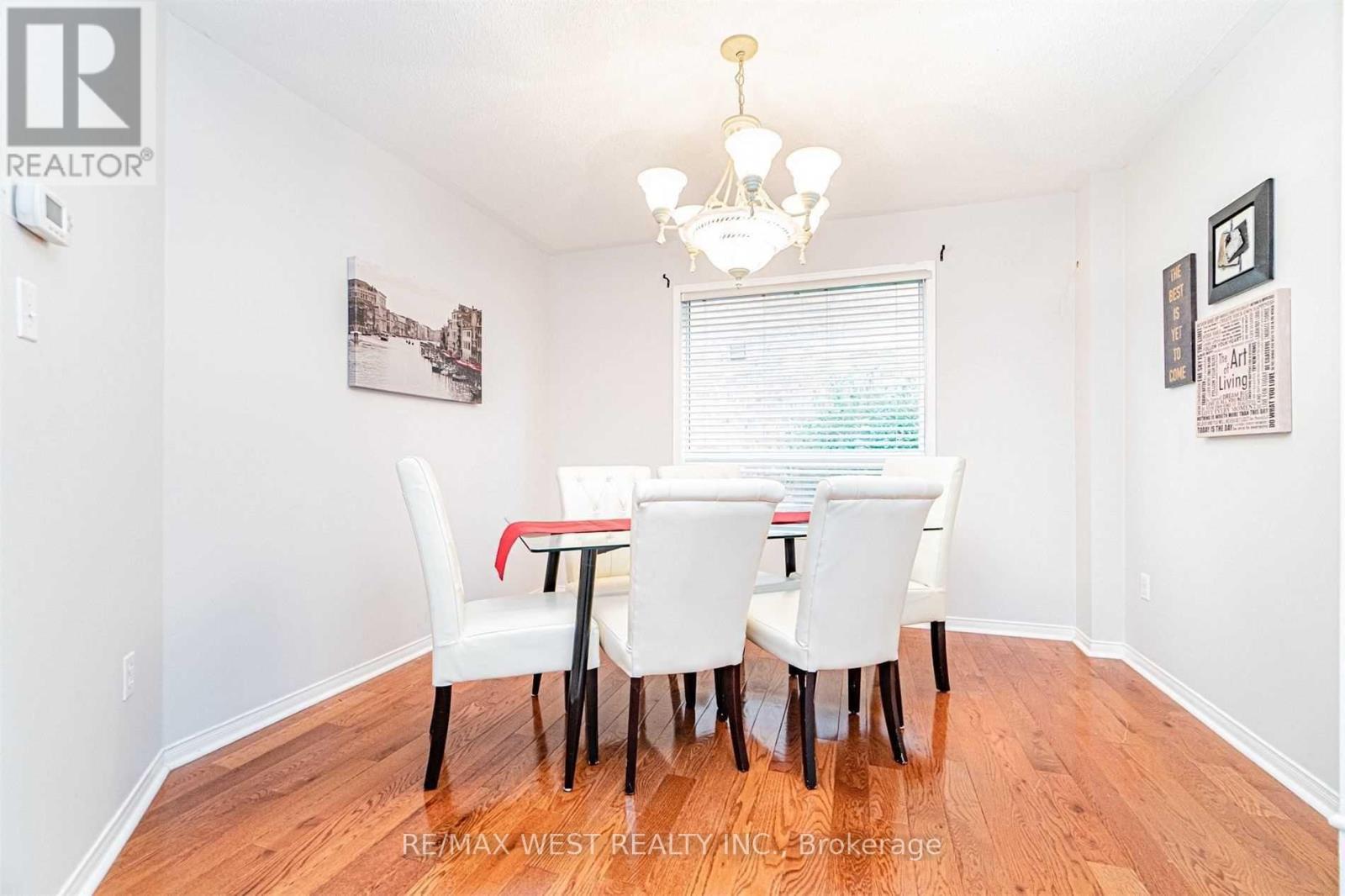 37 Charleswood Circle, Brampton, Ontario L7A 1Z1 - Photo 6 - W13656696