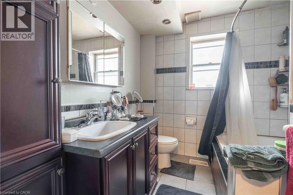 374 Upper Wentworth Street, Hamilton, Ontario  L9A 4T5 - Photo 33 - 40854550