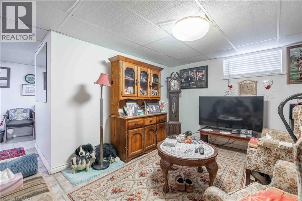 374 Upper Wentworth Street, Hamilton, Ontario  L9A 4T5 - Photo 8 - 40854550