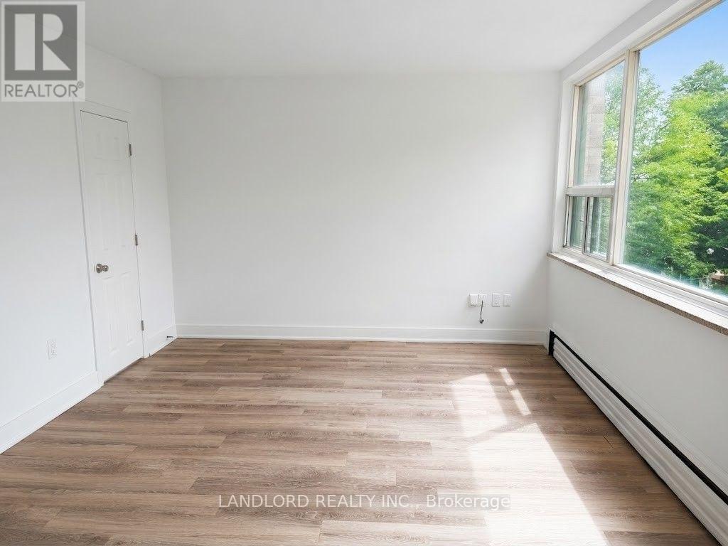31 - 140 Springhurst Avenue, Toronto, Ontario M6K 1C1 - Photo 5 - W13652194