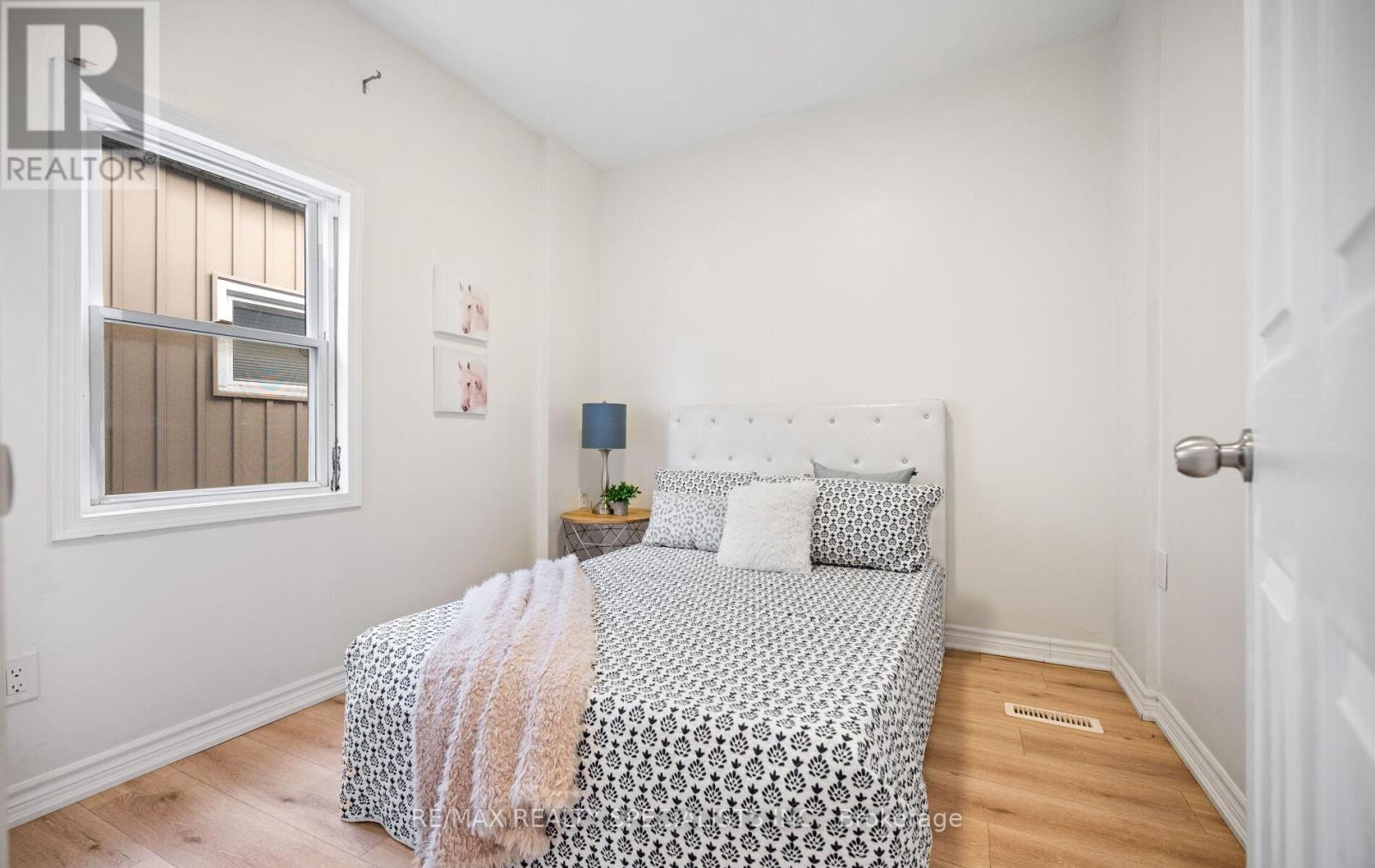 35 Britannia Avenue, Hamilton, Ontario  L8H 1W5 - Photo 11 - X13656614