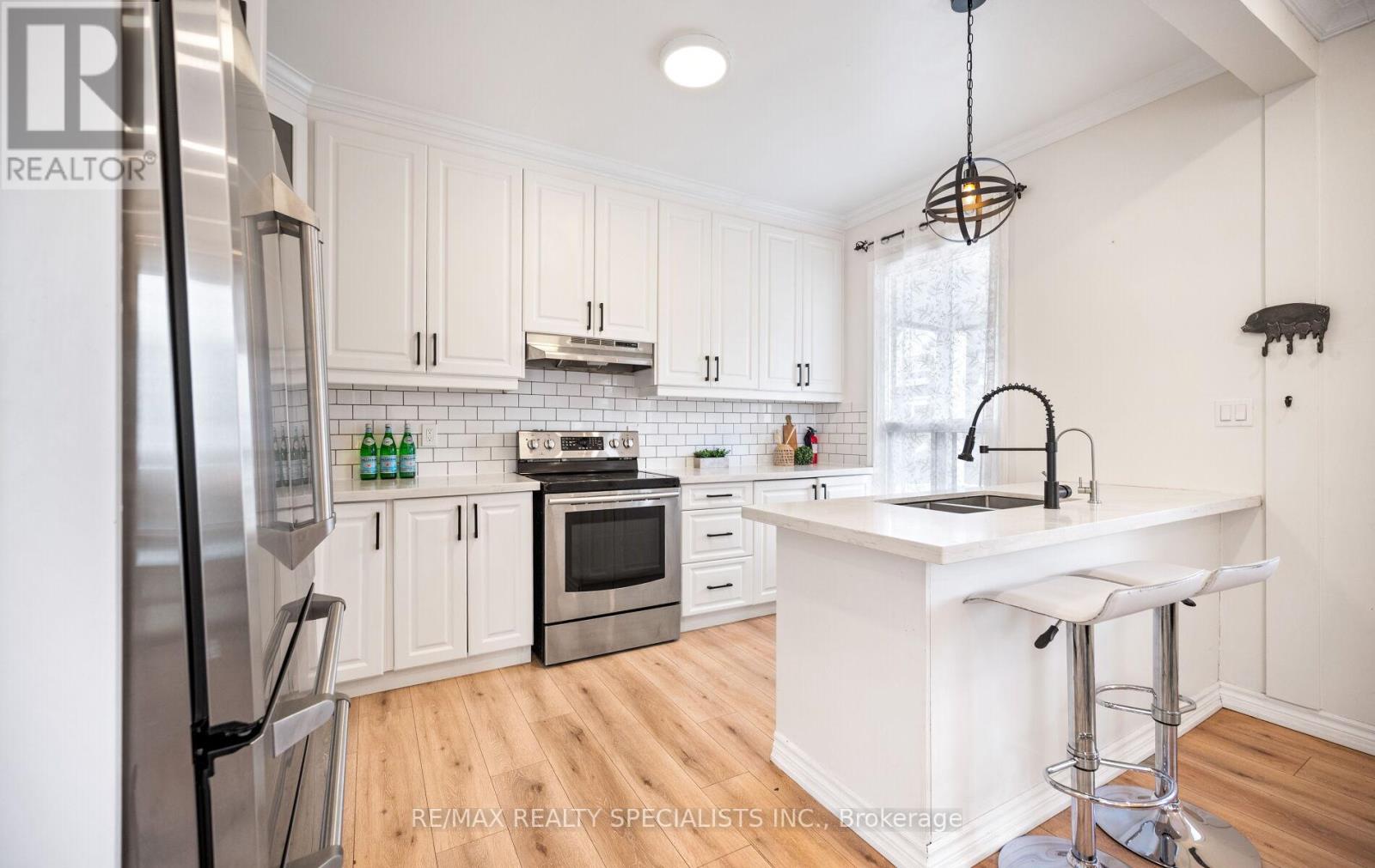 35 Britannia Avenue, Hamilton, Ontario  L8H 1W5 - Photo 8 - X13656614
