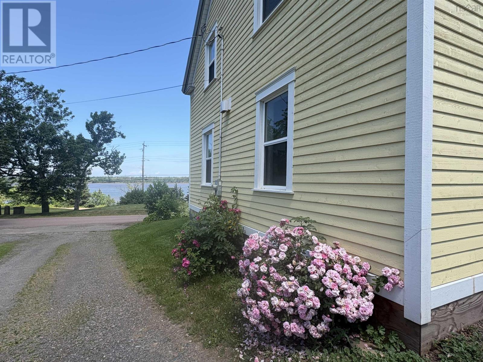 60 Church Street, Wallace, Nova Scotia  B0K 1Y0 - Photo 2 - 202619982